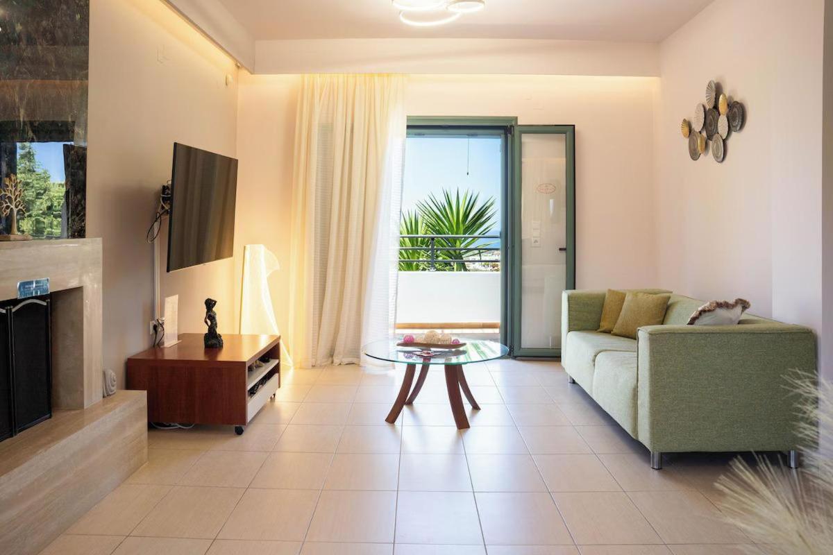 Villa Kyveli Loutra Екстериор снимка