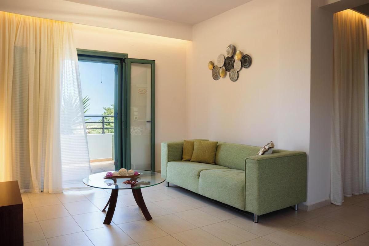 Villa Kyveli Loutra Екстериор снимка