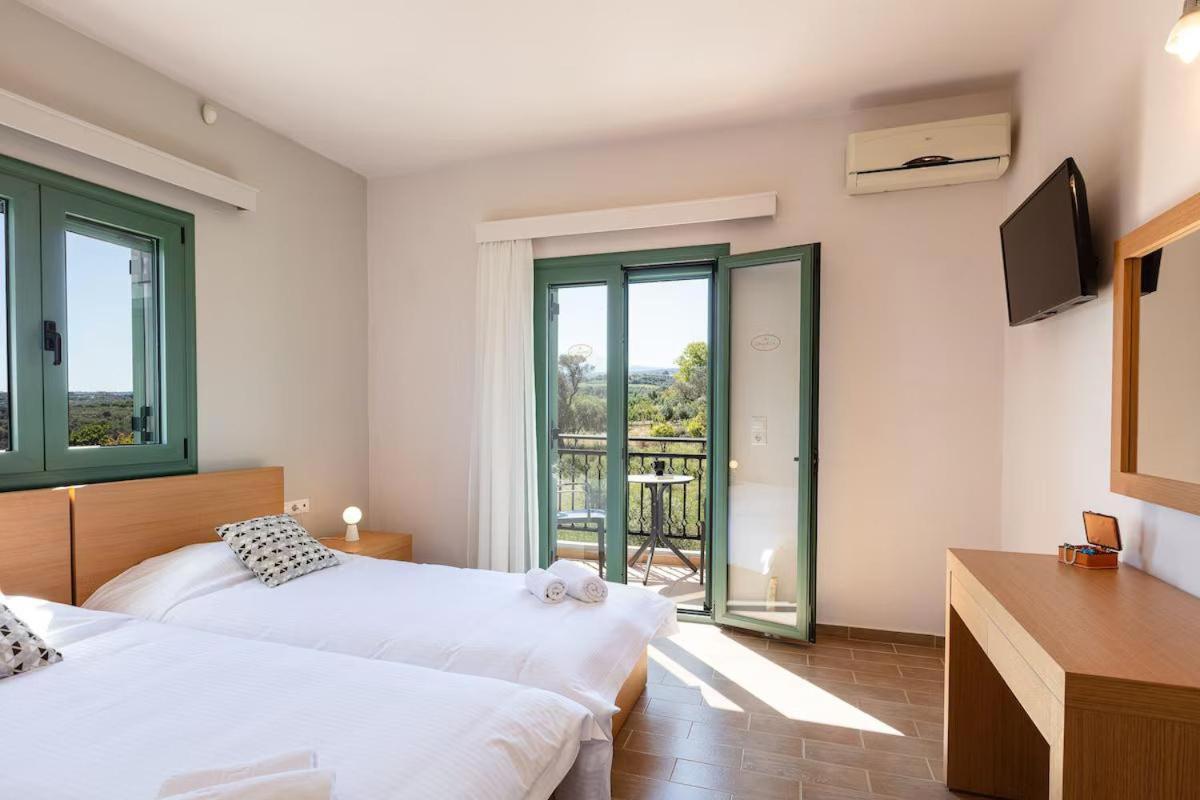 Villa Kyveli Loutra Екстериор снимка