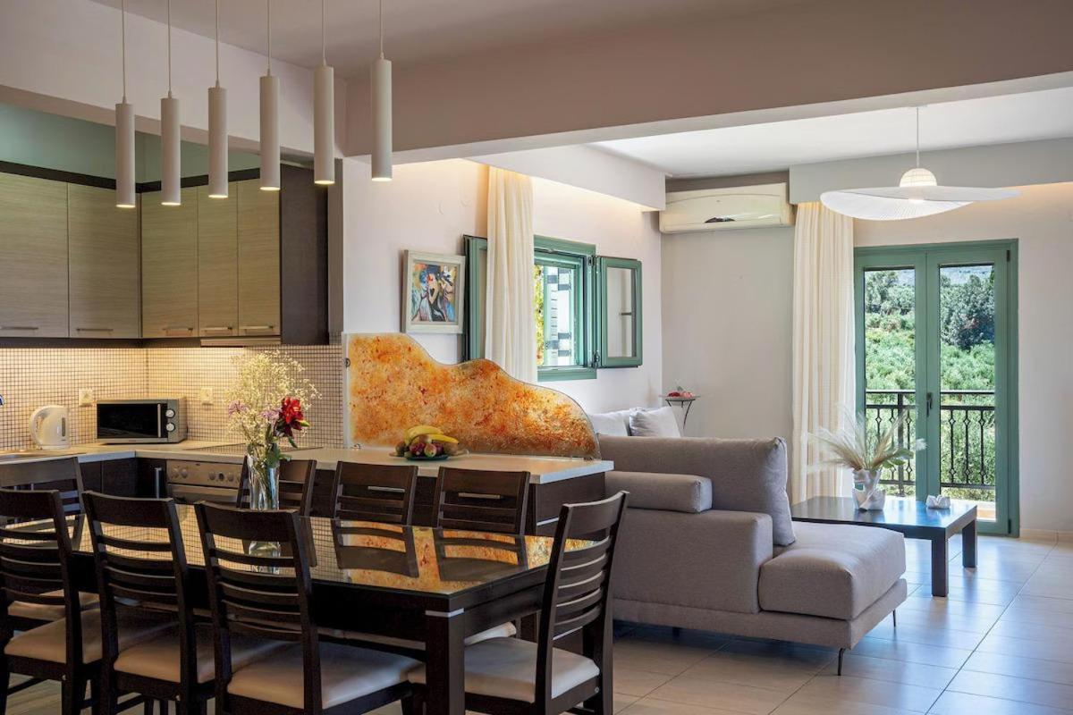 Villa Kyveli Loutra Екстериор снимка